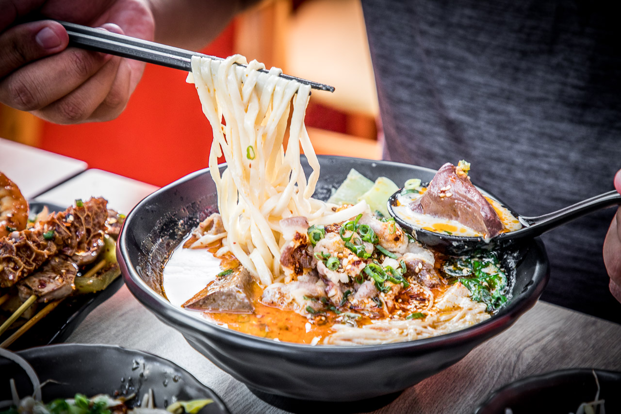 台北麻辣鍋,台北滷味,台北川味料理,台北擼串,台北四川料理,台北宜賓燃麵,台北麻辣麵,呼麻忽辣麵食堂