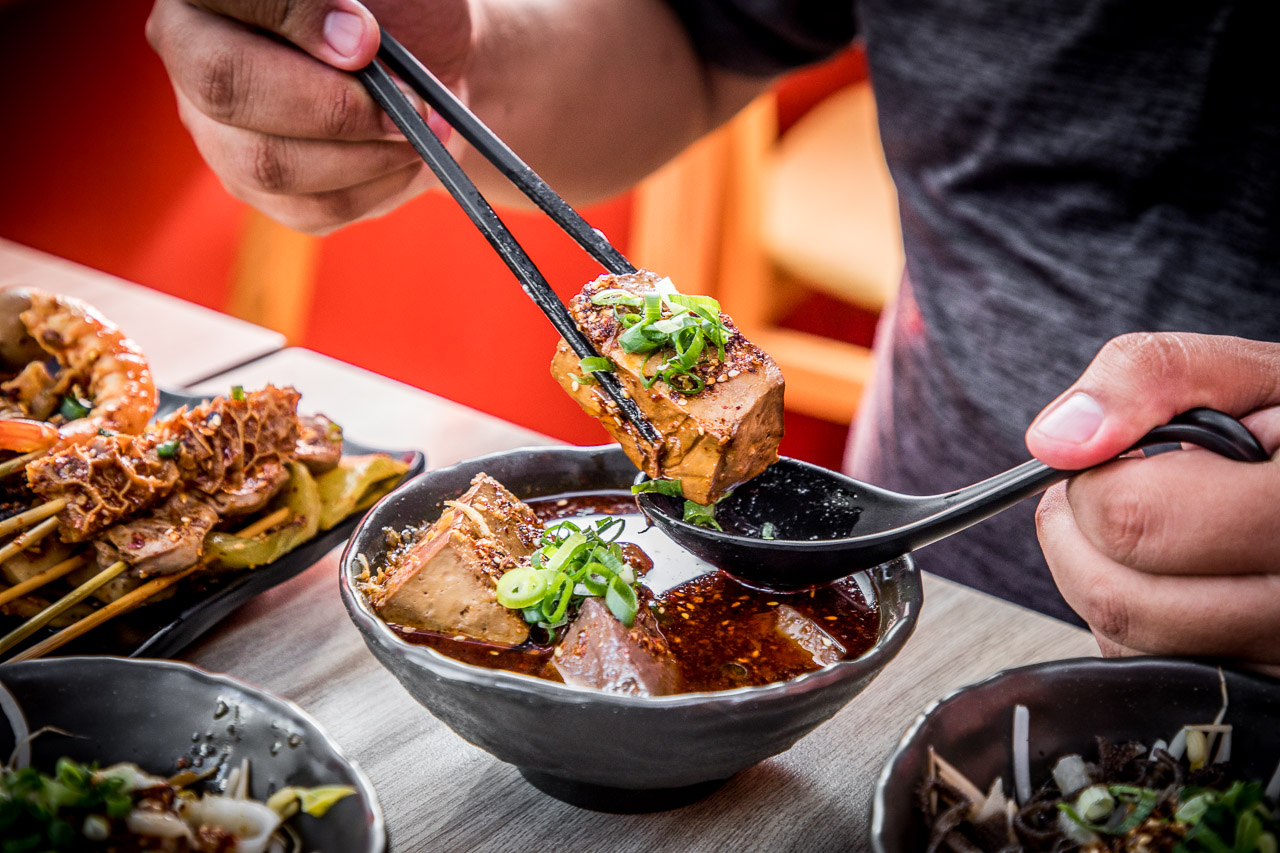 台北麻辣鍋,台北滷味,台北川味料理,台北擼串,台北四川料理,台北宜賓燃麵,台北麻辣麵,呼麻忽辣麵食堂