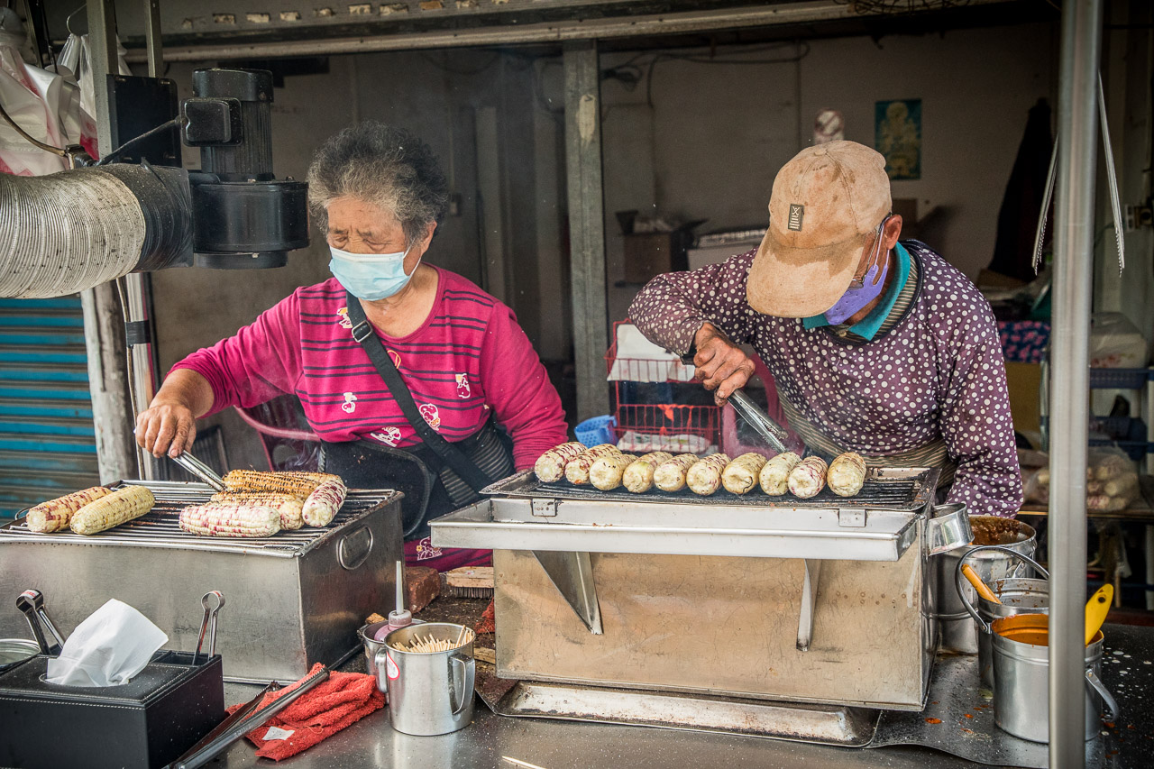嘉義美食,嘉義烤玉米,下鄉古早味烤香腸烤玉米