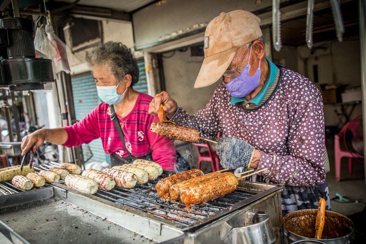 嘉義美食,嘉義烤玉米,下鄉古早味烤香腸烤玉米