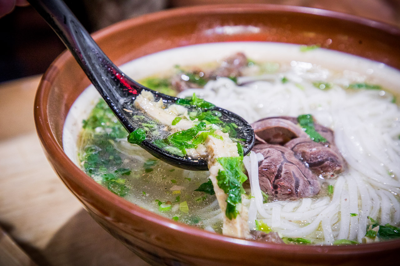 桃園美食,龍岡美食,桃園小吃,龍岡雲南料理,桃園雲南料理,龍岡小吃,龍岡聚餐,龍岡阿鐵妹,阿鐵妹