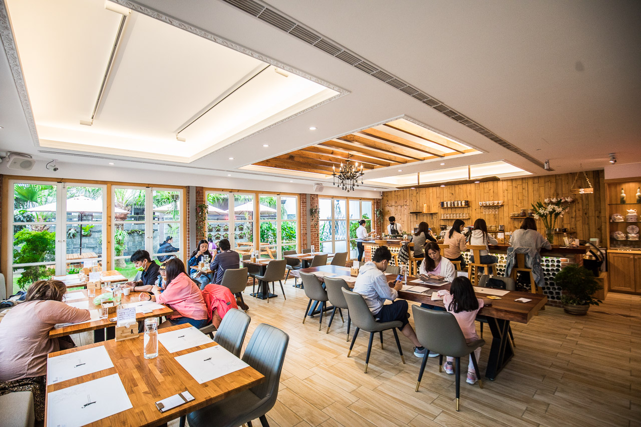 龍潭貓餐廳,龍潭寵物餐廳,龍潭甜點,龍潭薑花餐廳,龍潭約會,野薑花與貓庭園餐廳,桃園美食,龍潭美食,龍潭咖啡廳