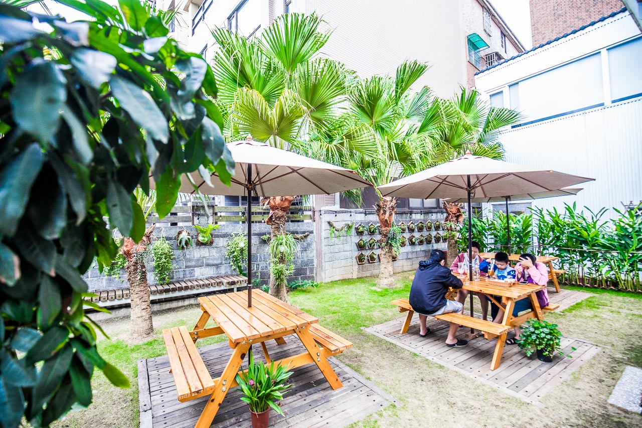 龍潭貓餐廳,龍潭寵物餐廳,龍潭甜點,龍潭薑花餐廳,龍潭約會,野薑花與貓庭園餐廳,桃園美食,龍潭美食,龍潭咖啡廳