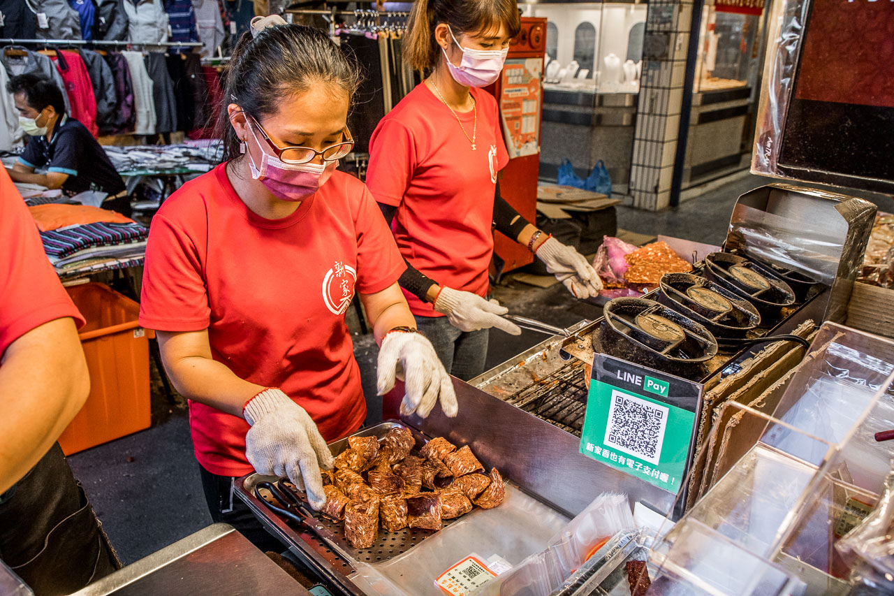 桃園南門市場新家香,肉紙專賣,新家香肉乾肉紙專賣,新家香肉乾,桃園美食,桃園南門市場美食,桃園肉乾,桃園肉鬆,桃園伴手禮,桃園送禮,桃園南門市場肉乾