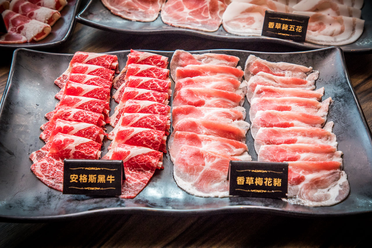 林口美食,桃園麻辣鍋吃到飽,巴適經典麻辣鍋林口店,林口麻辣鍋吃到飽,林口草莓吃到飽,桃園草莓吃到飽,巴適麻辣鍋草莓吃到飽,桃園美食