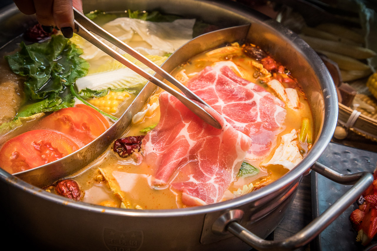 林口美食,桃園麻辣鍋吃到飽,巴適經典麻辣鍋林口店,林口麻辣鍋吃到飽,林口草莓吃到飽,桃園草莓吃到飽,巴適麻辣鍋草莓吃到飽,桃園美食