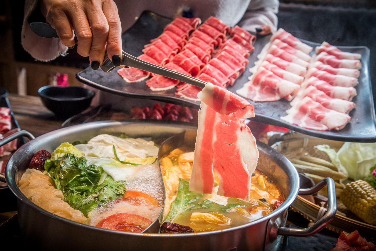 林口美食,桃園麻辣鍋吃到飽,巴適經典麻辣鍋林口店,林口麻辣鍋吃到飽,林口草莓吃到飽,桃園草莓吃到飽,巴適麻辣鍋草莓吃到飽,桃園美食