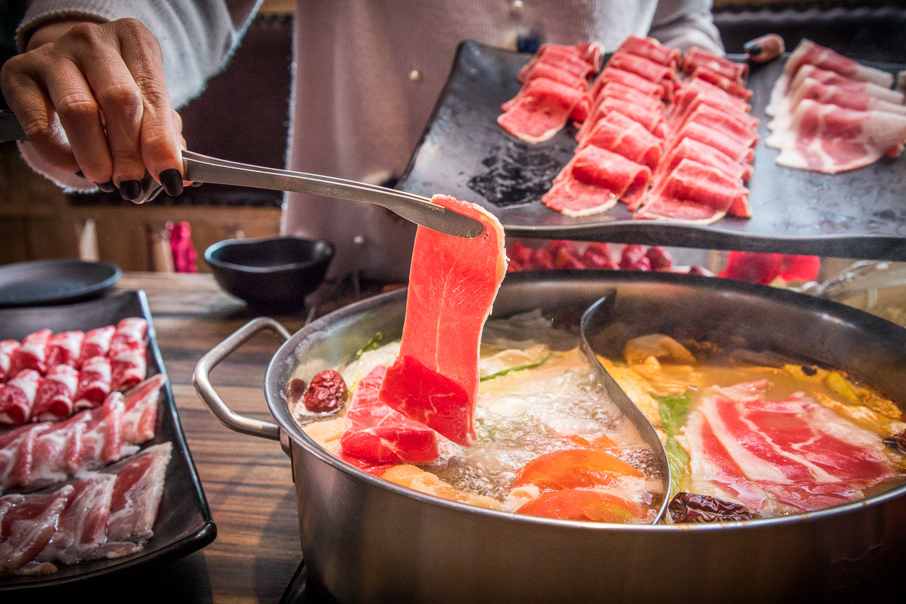 林口美食,桃園麻辣鍋吃到飽,巴適經典麻辣鍋林口店,林口麻辣鍋吃到飽,林口草莓吃到飽,桃園草莓吃到飽,巴適麻辣鍋草莓吃到飽,桃園美食
