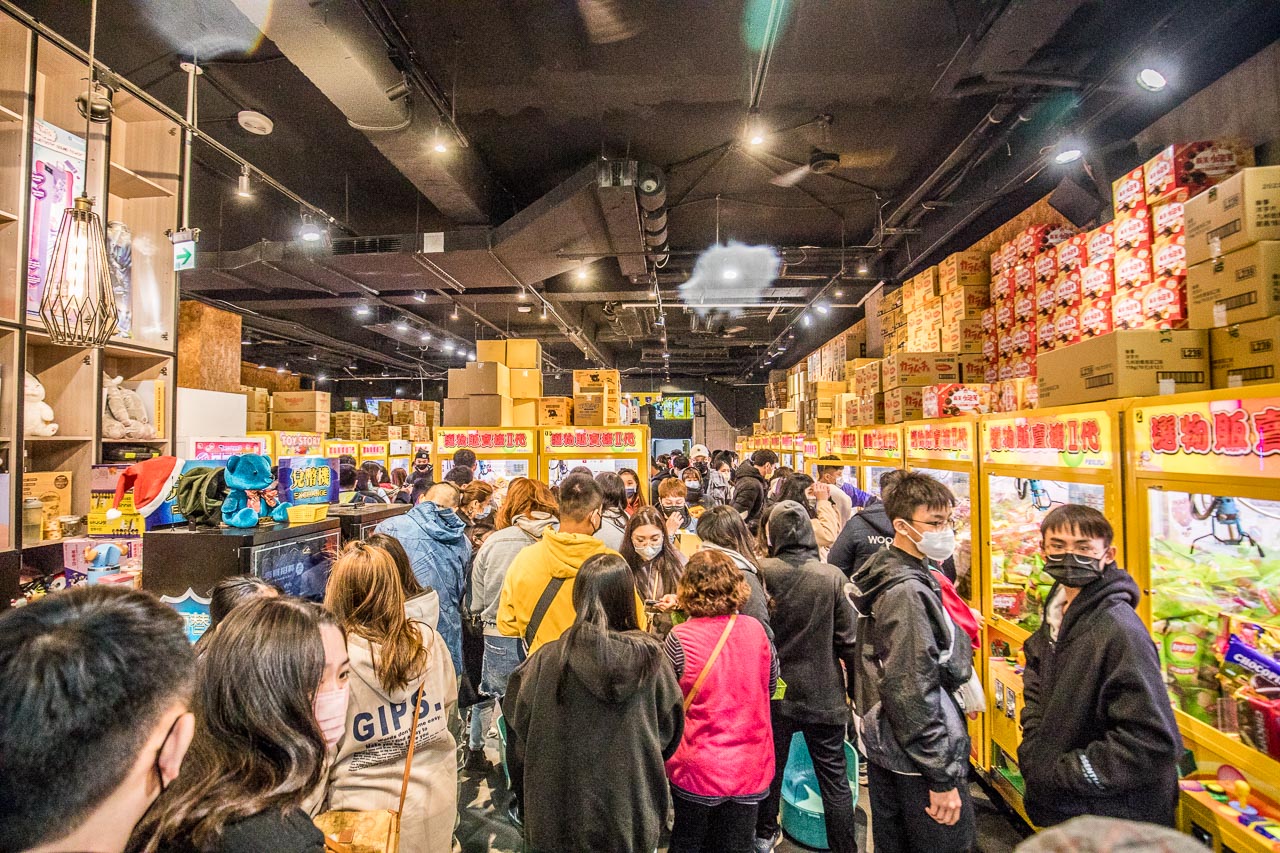 台中夾子園,台中親子景點,台中夾娃娃機,台中零食娃娃機,台中夾零食,夾子園台中旗艦店