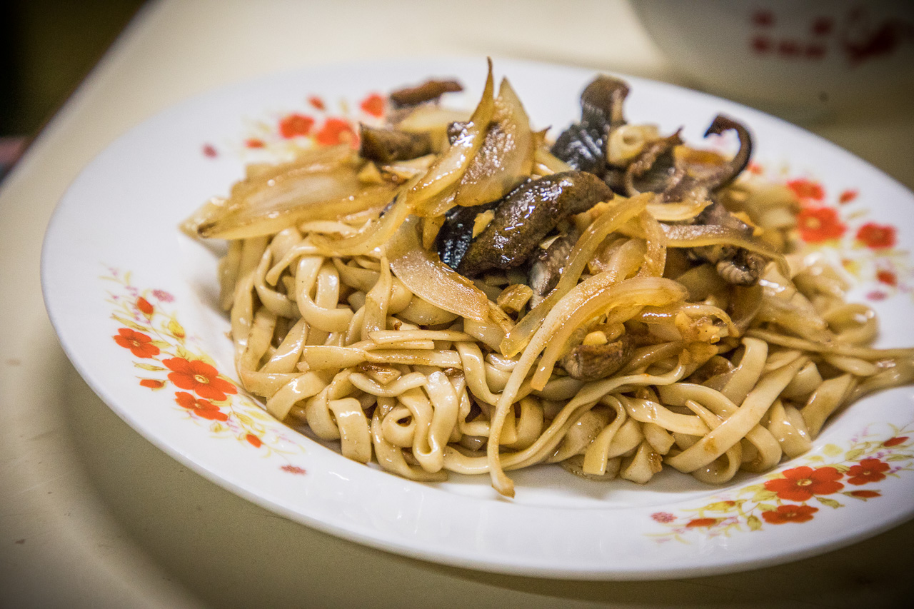 嘉義乾炒鱔魚,西市鱔魚麵,嘉義美食,嘉義小吃,嘉義鱔魚麵,嘉義炭燒鱔魚麵