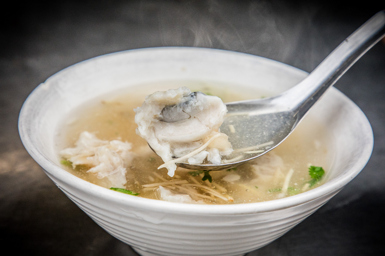 台南美食,台南小吃,台南老店,台南保安路美食,台南虱目魚焿,阿鳳浮水虱目魚焿,阿鳳浮水虱目魚焿台南總店