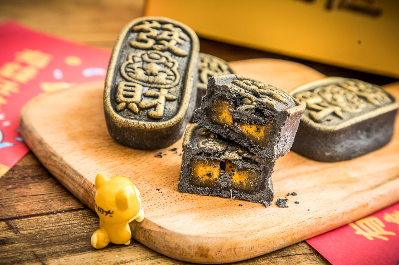 高雄美食,高雄甜點,2023年節送禮,高雄麵包,高雄鳳梨酥,高雄伴手禮,wuyo烘焙工坊-屋優,黑金發財金磚鳳凰酥,發財金磚鳳凰酥