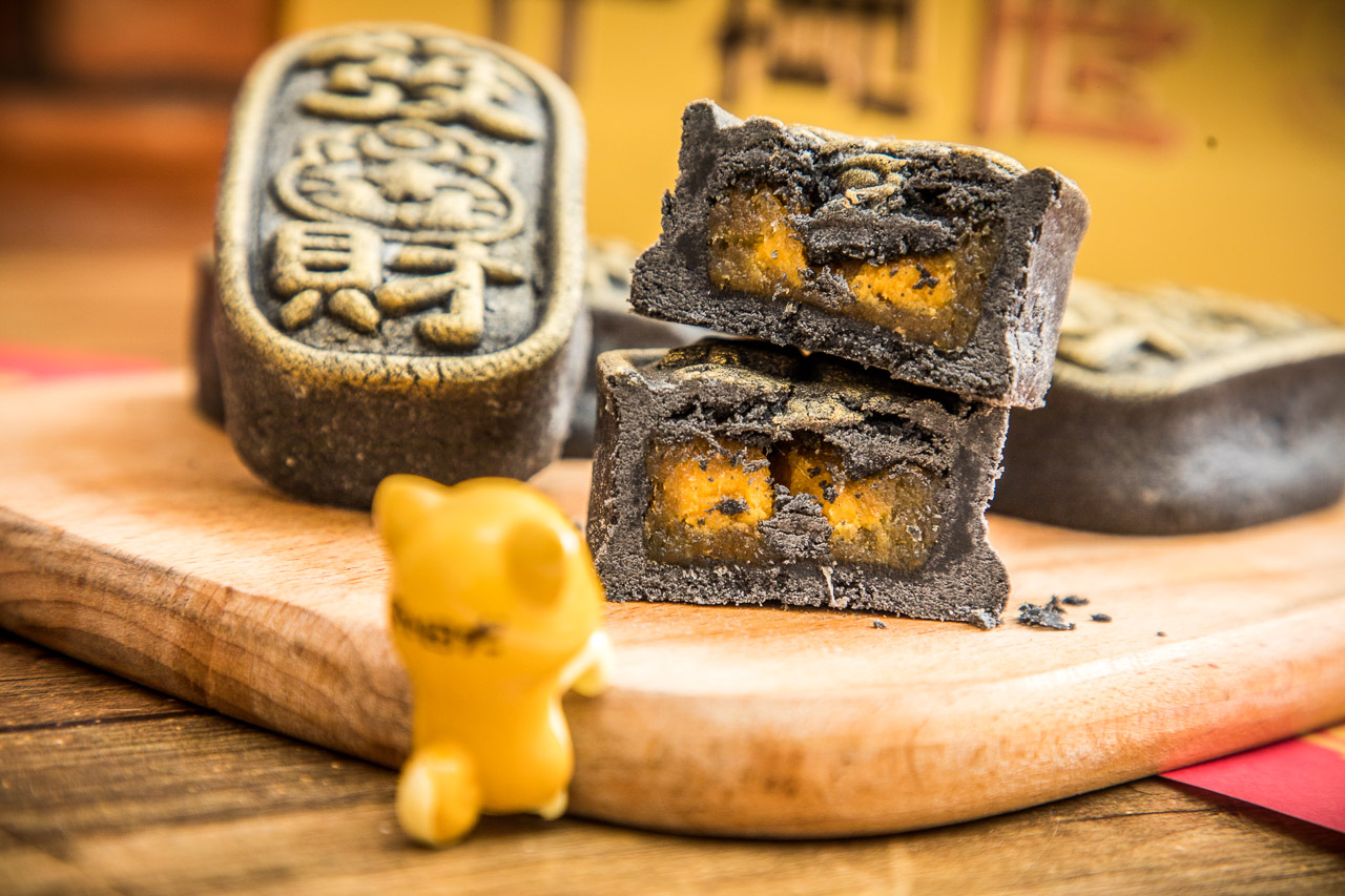 高雄美食,高雄甜點,2023年節送禮,高雄麵包,高雄鳳梨酥,高雄伴手禮,wuyo烘焙工坊-屋優,黑金發財金磚鳳凰酥,發財金磚鳳凰酥