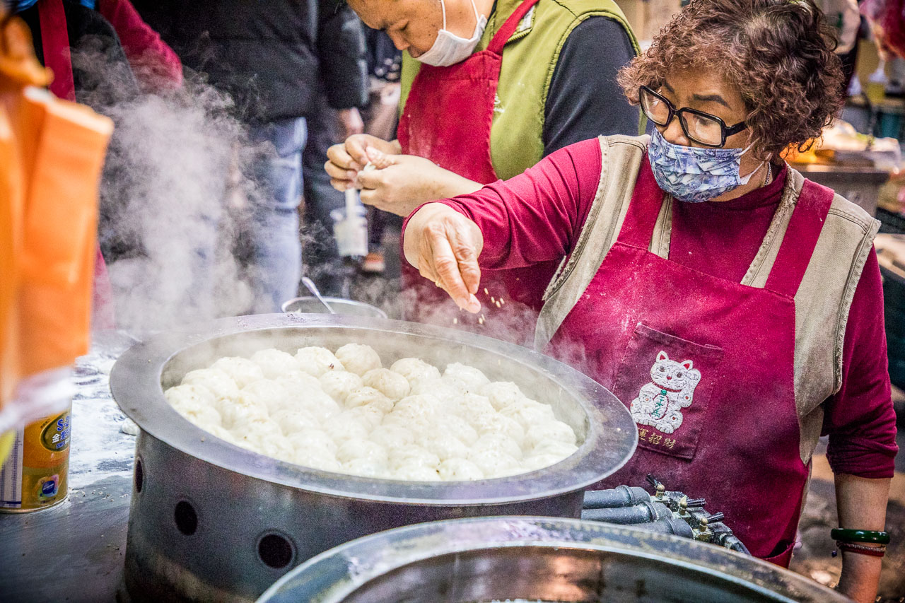 上海生煎包,台北美食,三重美食,三重小吃,三和夜市美食,三重煎包,三重上海生煎包,三和夜市生煎包