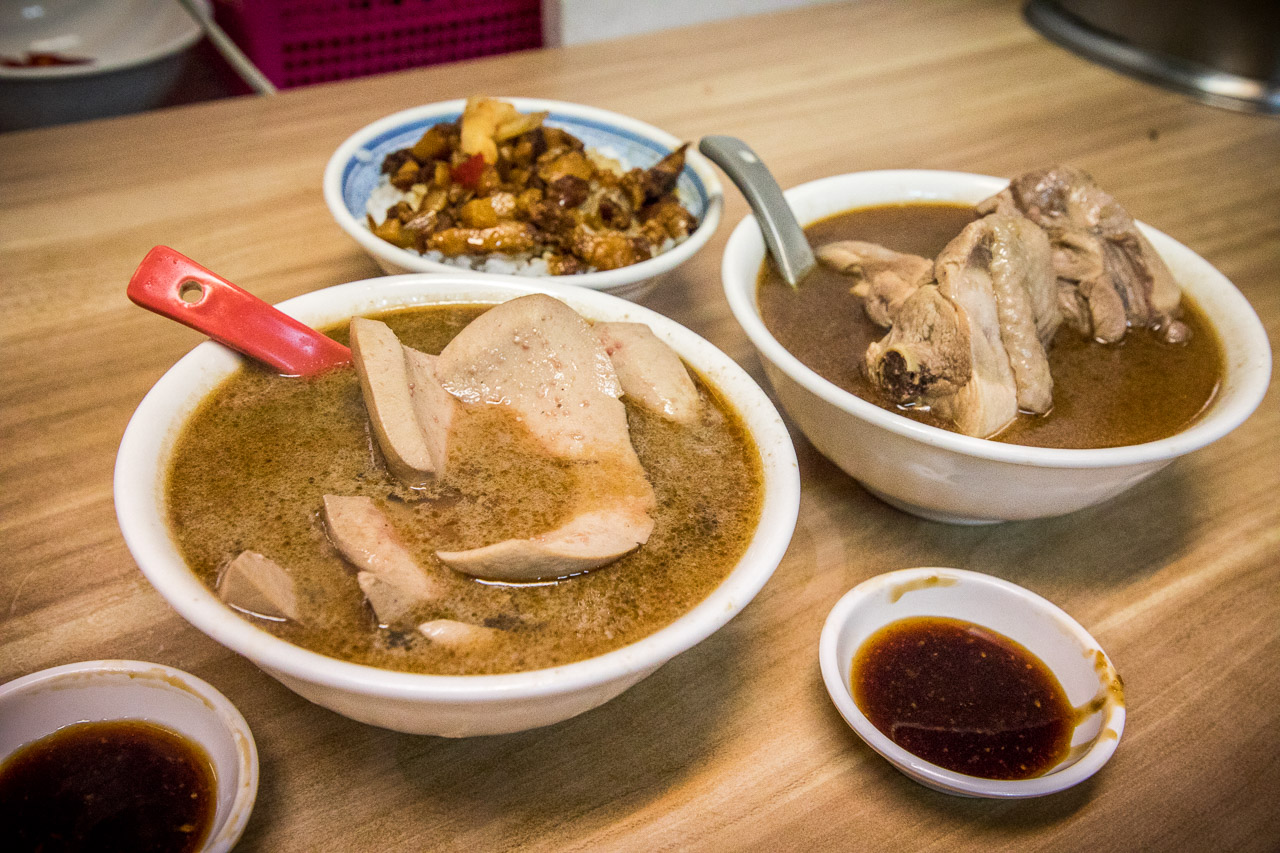 台北美食,松山美食,台北麻油雞,台北滷肉飯,台北麻油腰花,松山麻油雞,松山麻油腰花,施家麻油腰花 @大手牽小手。玩樂趣