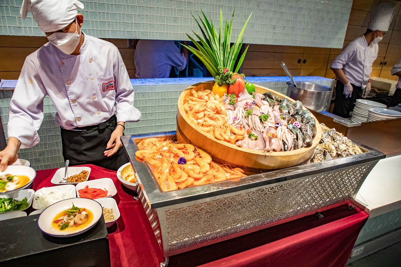 曼谷美食,曼谷彩虹雲霄酒店餐廳自助餐