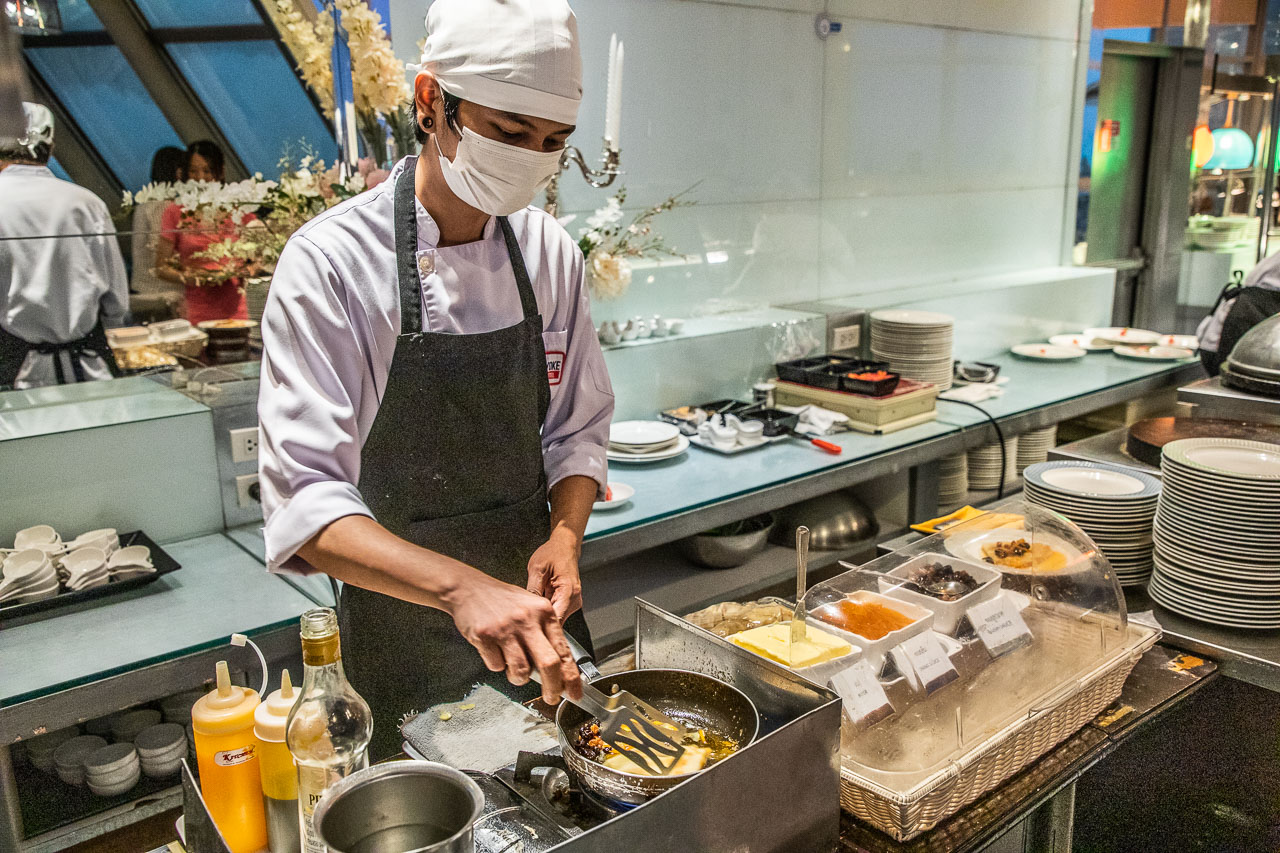 曼谷美食,曼谷彩虹雲霄酒店餐廳自助餐