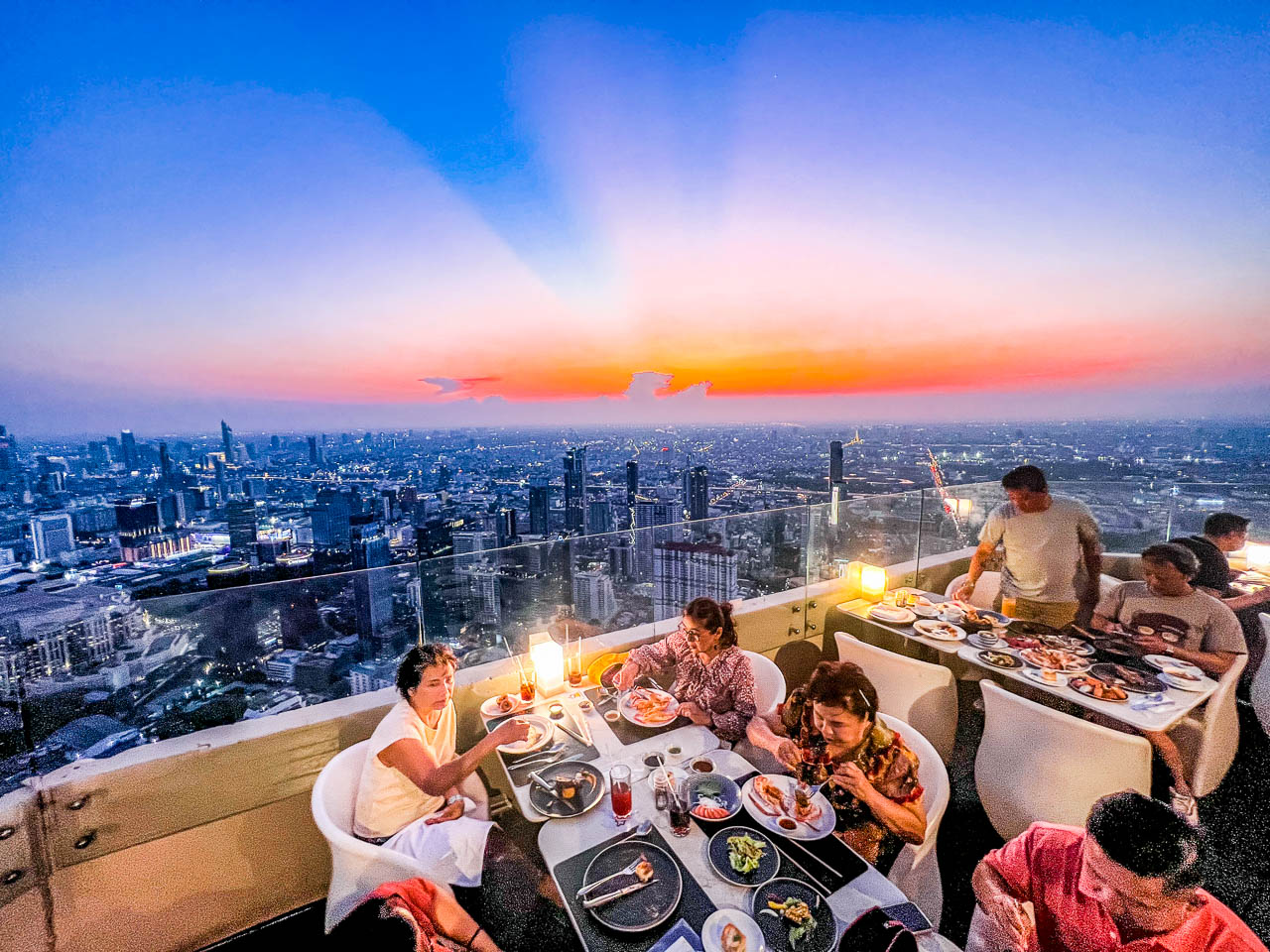 曼谷美食,曼谷彩虹雲霄酒店餐廳自助餐