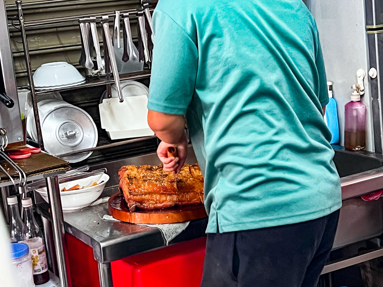 台南烤乳豬,台南脆皮烤豬,阿英越南烤乳豬,台南佳里烤乳豬,台南美食