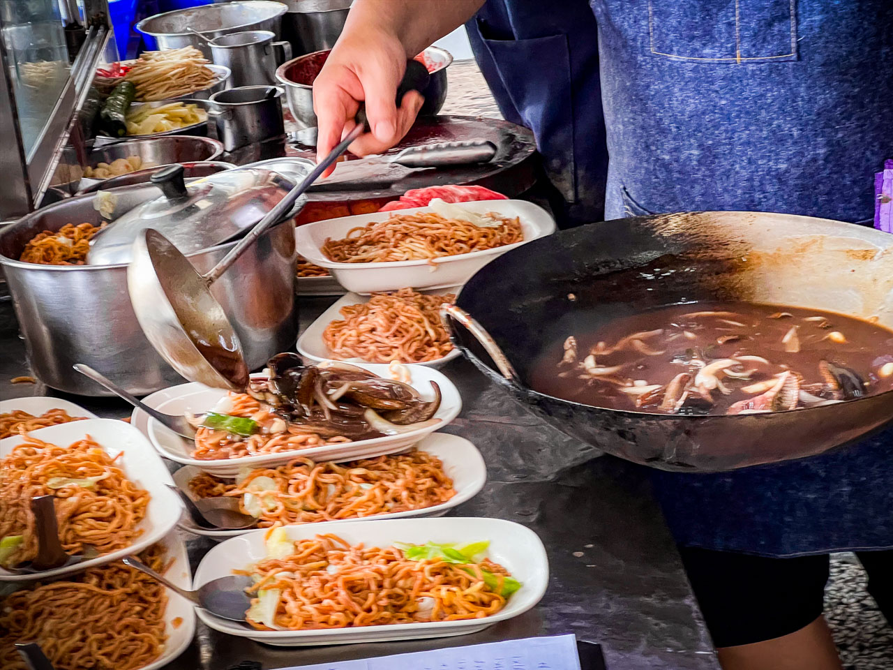 台南小吃,台南鱔魚意麵,台南乾炒鱔魚,台南城邊真味鱔魚意麵,城邊真味鱔魚意麵,台南美食 @大手牽小手。玩樂趣