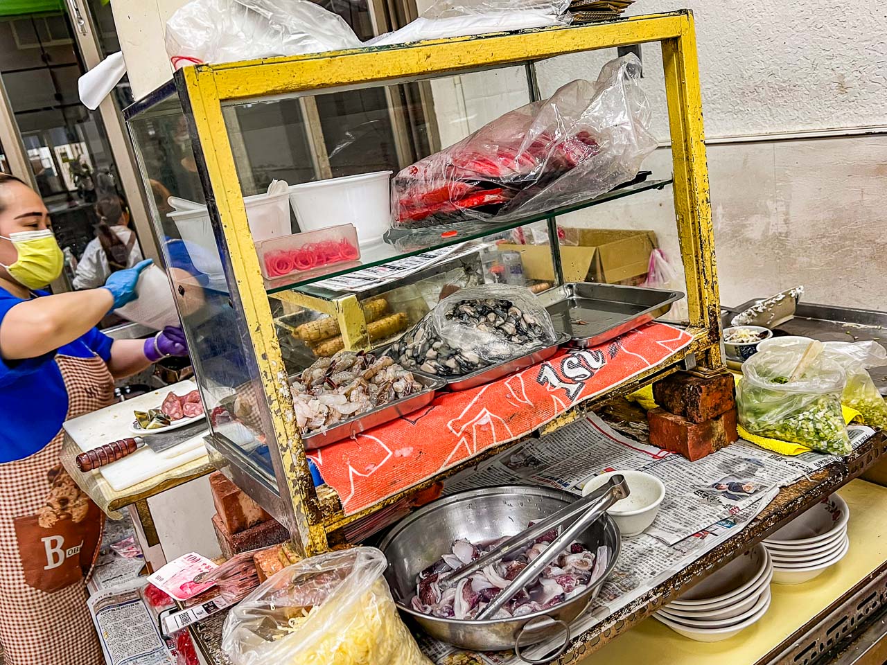 台南宵夜,禿頭老爹鮑魚海產粥