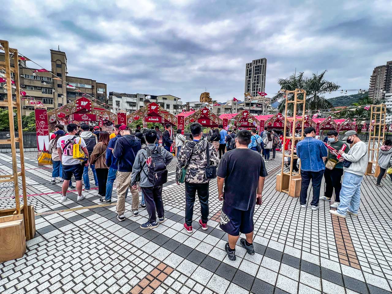 天母棒球場購票,味全龍小龍女,天母棒球場,味全龍主場,職棒購票,天母棒球場美食