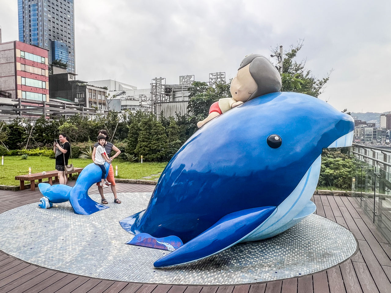 基隆景點,基隆鯨鯊,基隆東岸旅客中心,sky ocean與鯨鯊共游,基隆甲板派對市集
