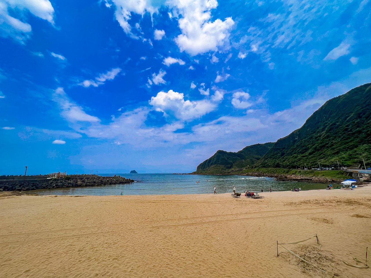 基隆海水浴場,基隆沙灘,大武崙白沙灘,基隆景點,基隆玩水