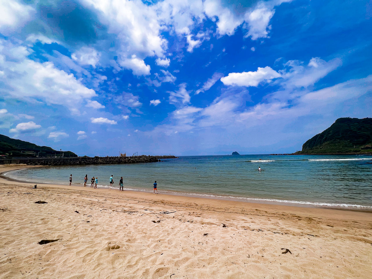 基隆海水浴場,基隆沙灘,大武崙白沙灘,基隆景點,基隆玩水