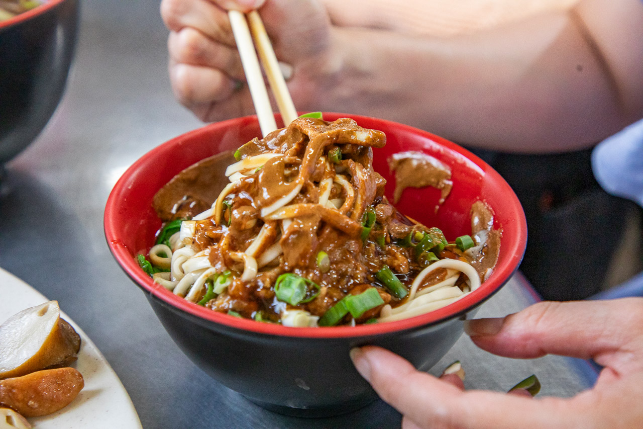 通霄美食,白沙屯外省牛肉麵