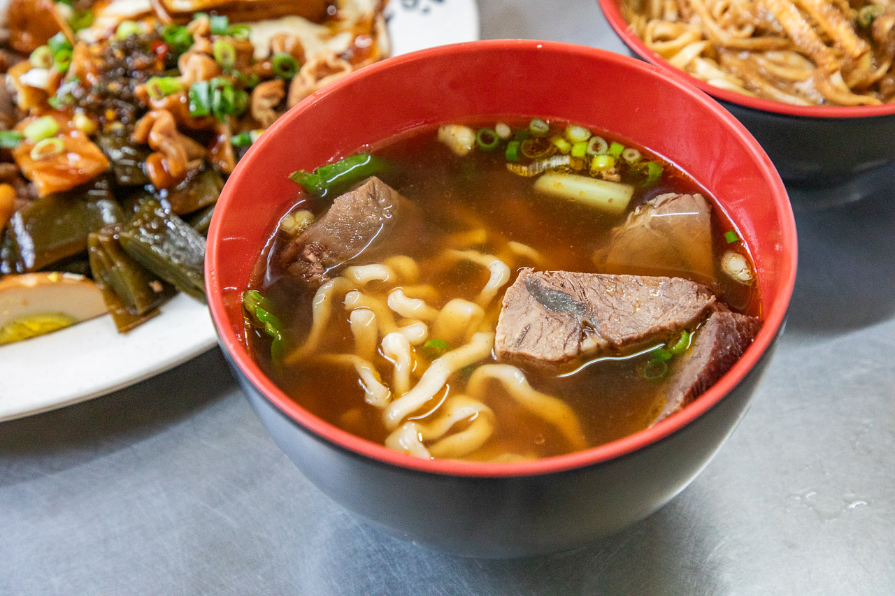 通霄美食,白沙屯外省牛肉麵