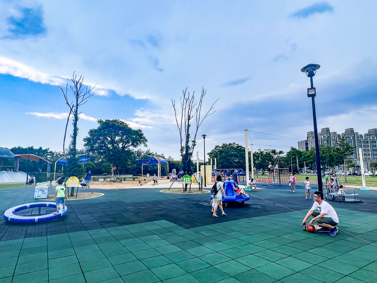 火焰山溜滑梯,竹南獅山親子公園