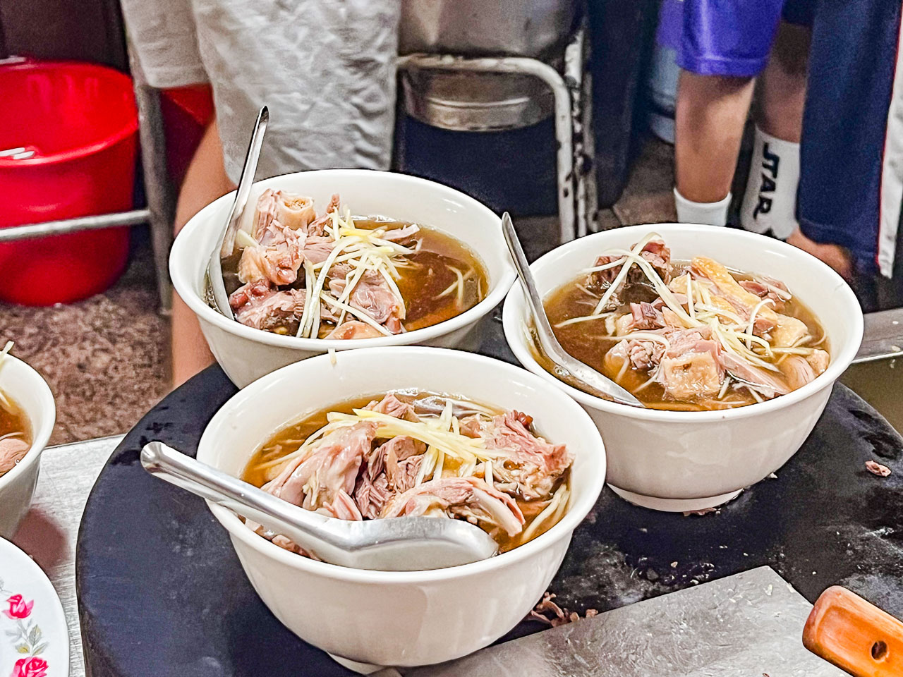 台中美食,逢甲夜市美食,台中小吃,台中當歸鴨,逢甲夜市當歸鴨,逢甲夜市小吃,逢甲紅燒當歸鴨 @大手牽小手。玩樂趣