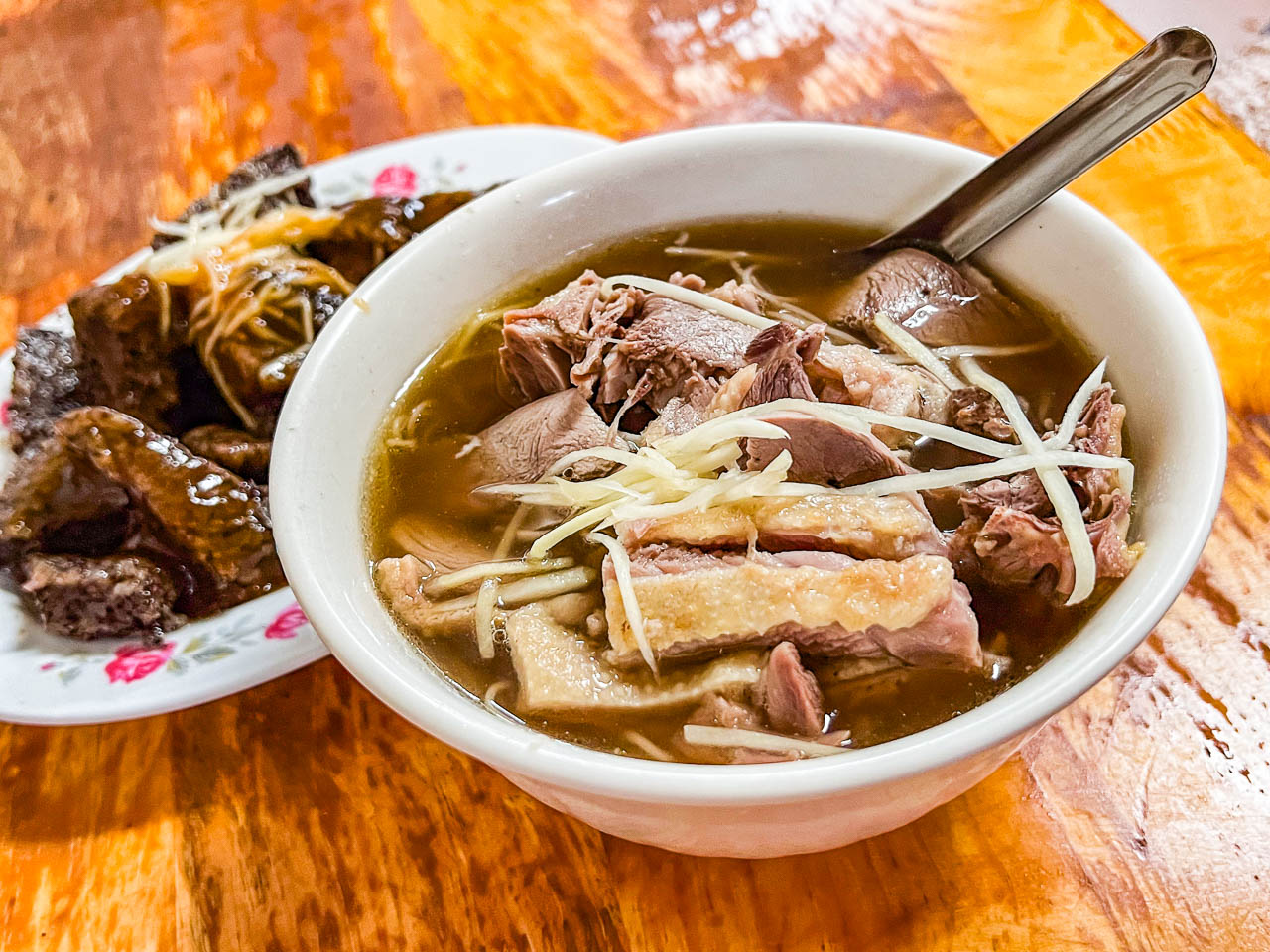逢甲夜市美食,逢甲紅燒當歸鴨