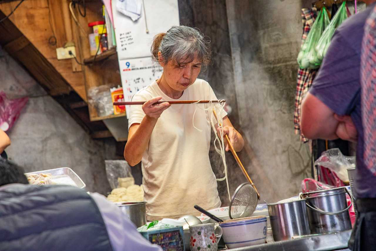 宜蘭美食,火生餛飩麵店