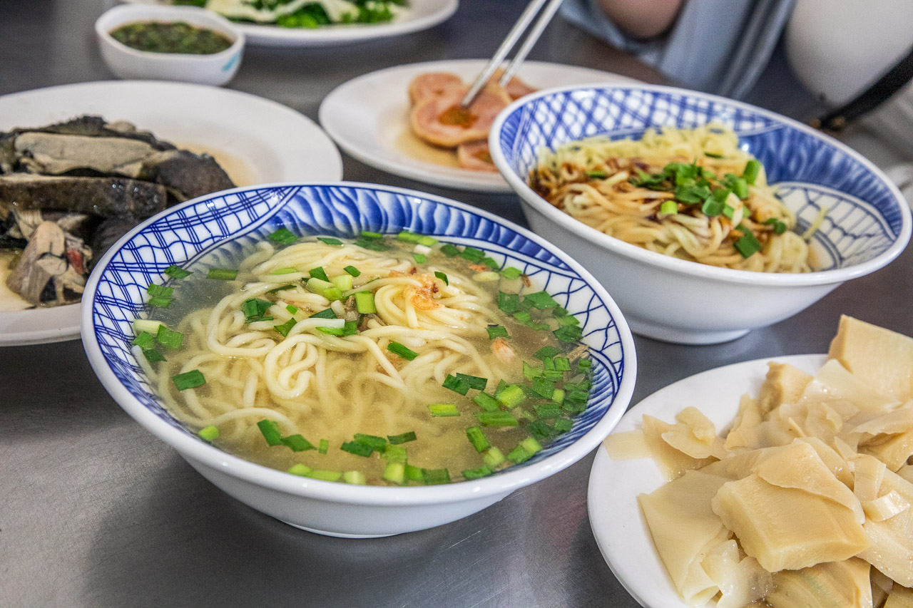 宜蘭美食,黑雞發擔擔麵