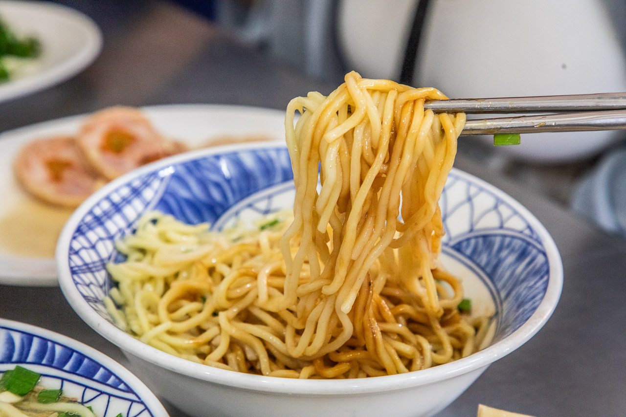 宜蘭美食,黑雞發擔擔麵