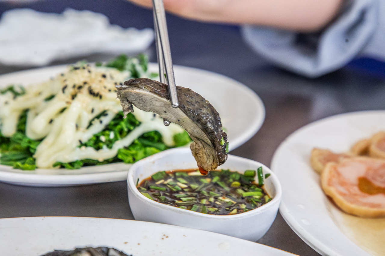 宜蘭美食,黑雞發擔擔麵