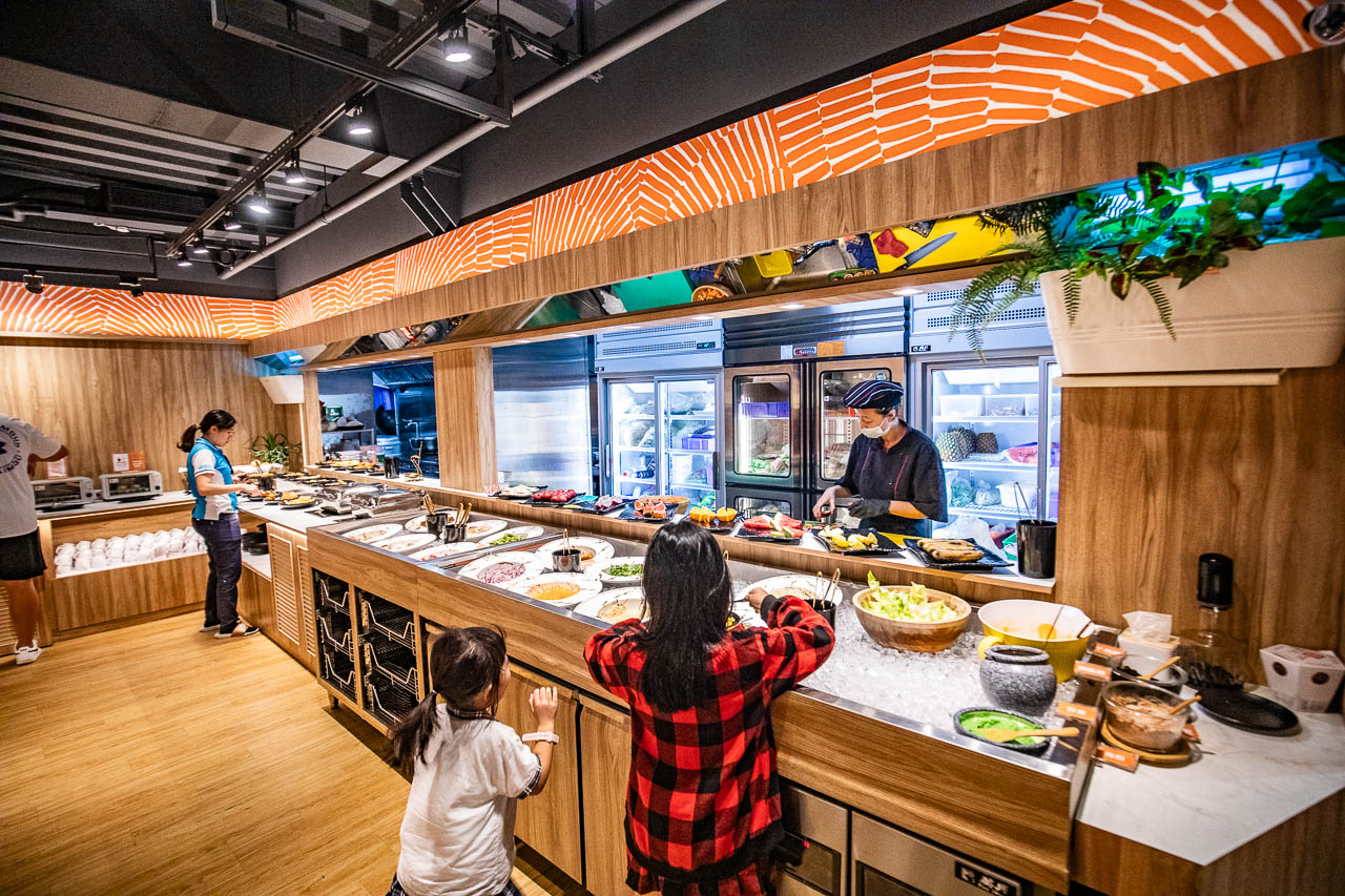 桃園牛排,夯尼夯尼牛排百匯桃園愛買店