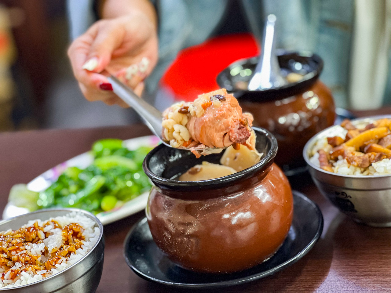 板橋美食,甕中甕炭火煨湯