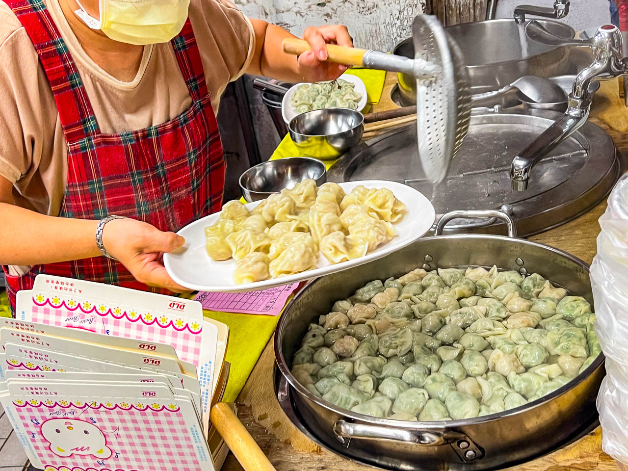 羅東美食,羅東小吃,宜蘭水餃,羅東水餃,亞田水餃店,宜蘭美食 @大手牽小手。玩樂趣