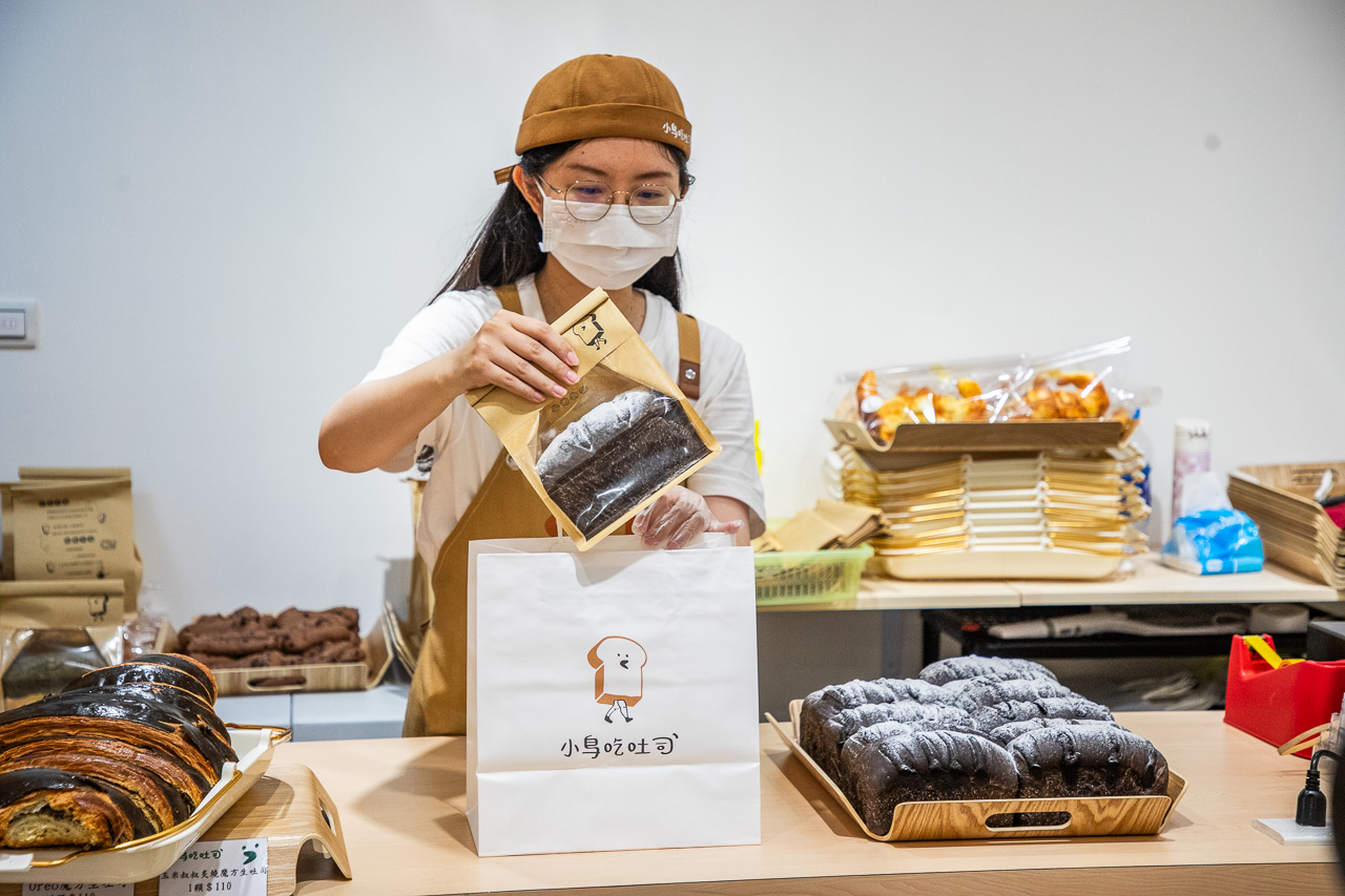 桃園麵包店,小鳥吃吐司-桃園國際小鳥家