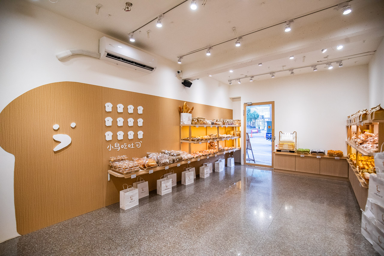 桃園麵包店,小鳥吃吐司-桃園國際小鳥家