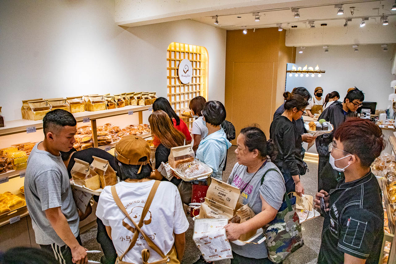 桃園麵包店,小鳥吃吐司-桃園國際小鳥家