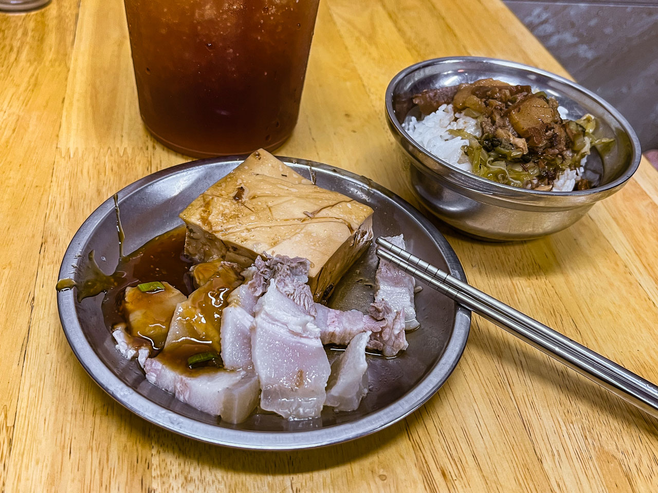 北投中繼市場美食,黃家酸菜滷肉飯