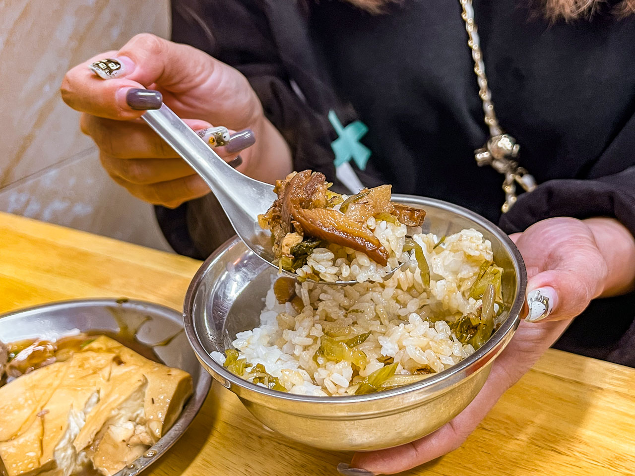 北投中繼市場美食,黃家酸菜滷肉飯