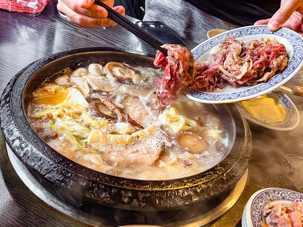 基隆火鍋,基隆石頭火鍋,義美石頭火鍋,基隆美食,基隆小吃 @大手牽小手。玩樂趣