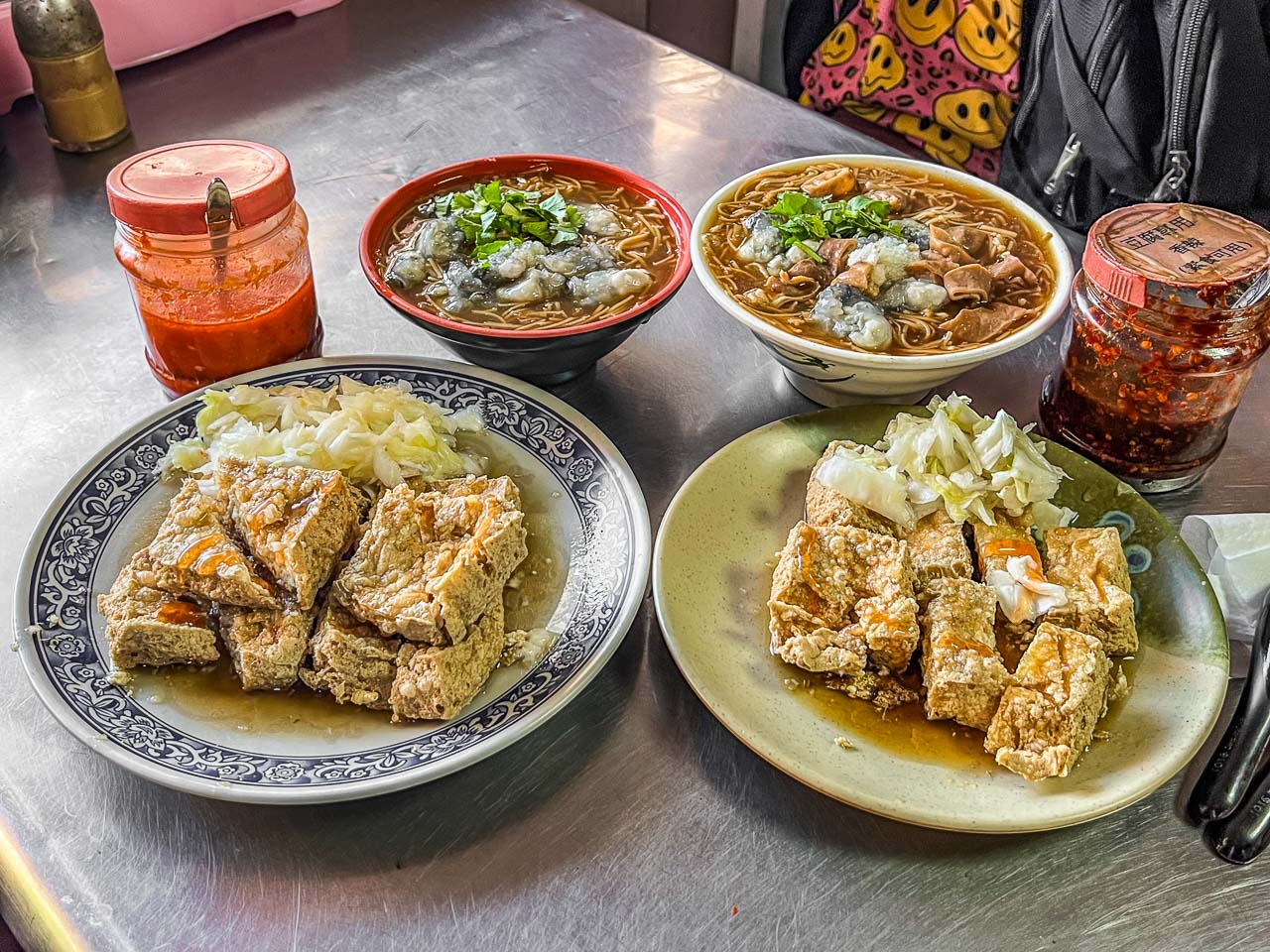 汐止美食,阿基手工臭豆腐 大腸蚵仔麵線