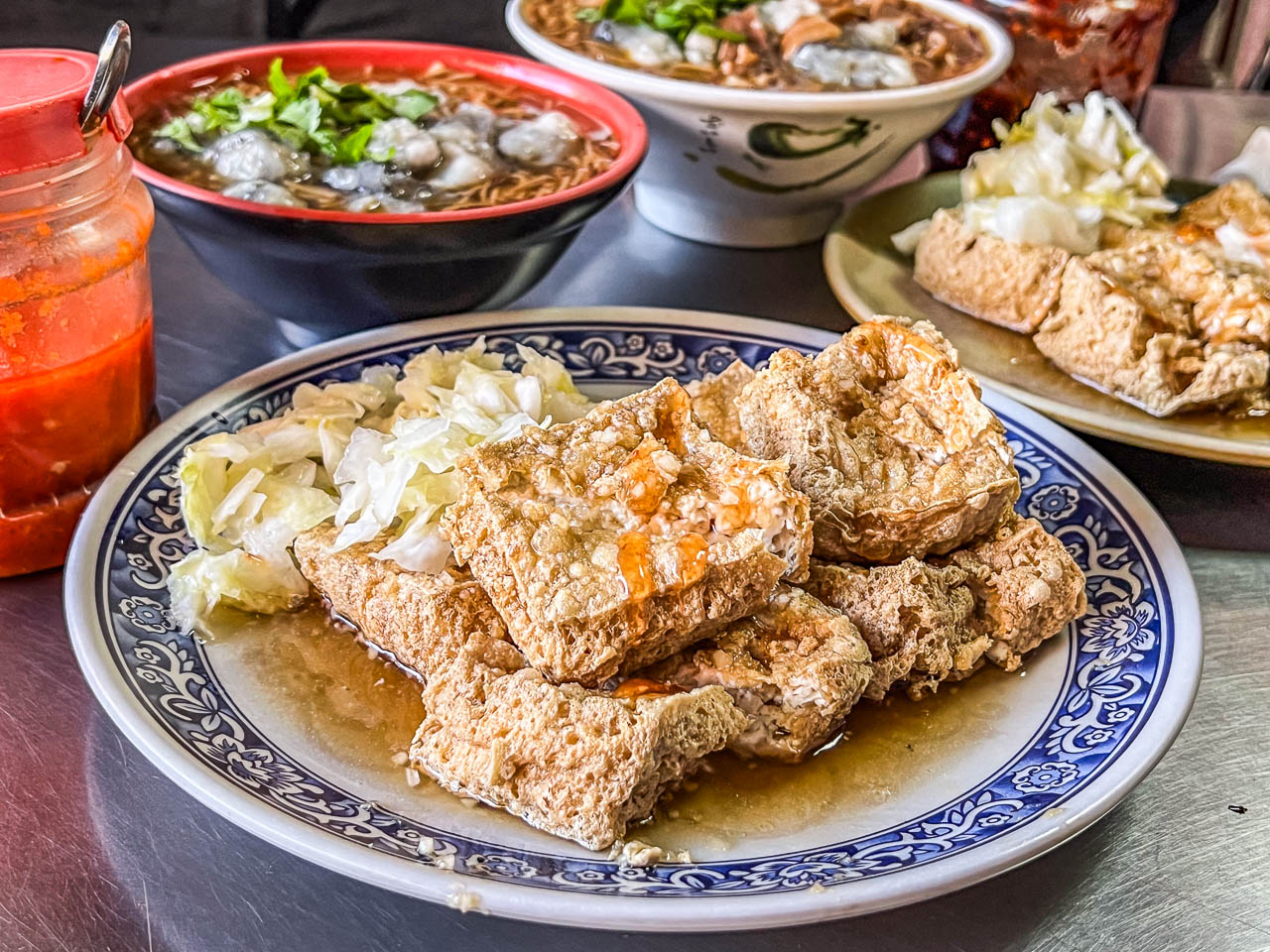 汐止美食,汐止小吃,汐止臭豆腐,汐止麵線,阿基手工臭豆腐 大腸蚵仔麵線 @大手牽小手。玩樂趣