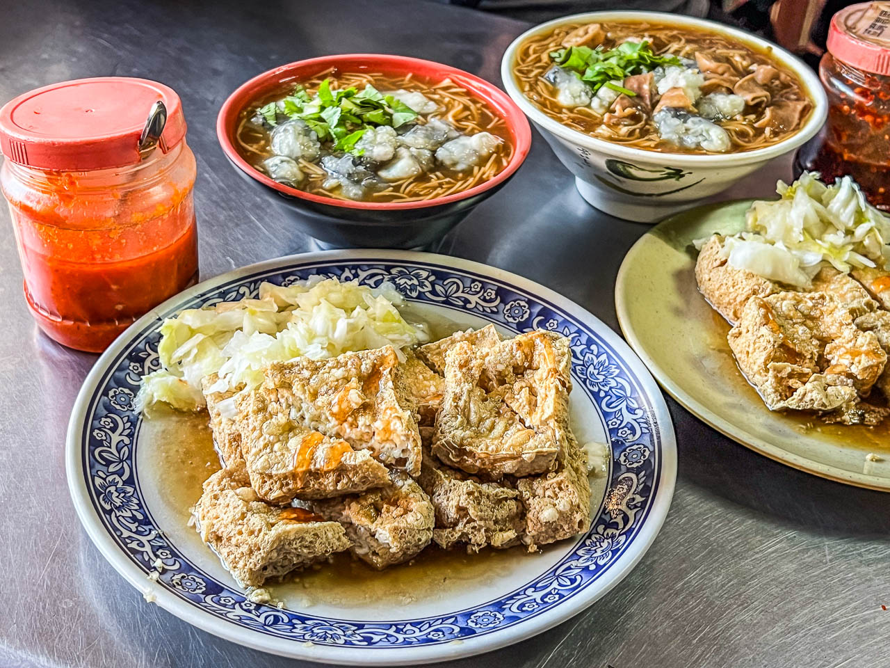 汐止美食,阿基手工臭豆腐 大腸蚵仔麵線